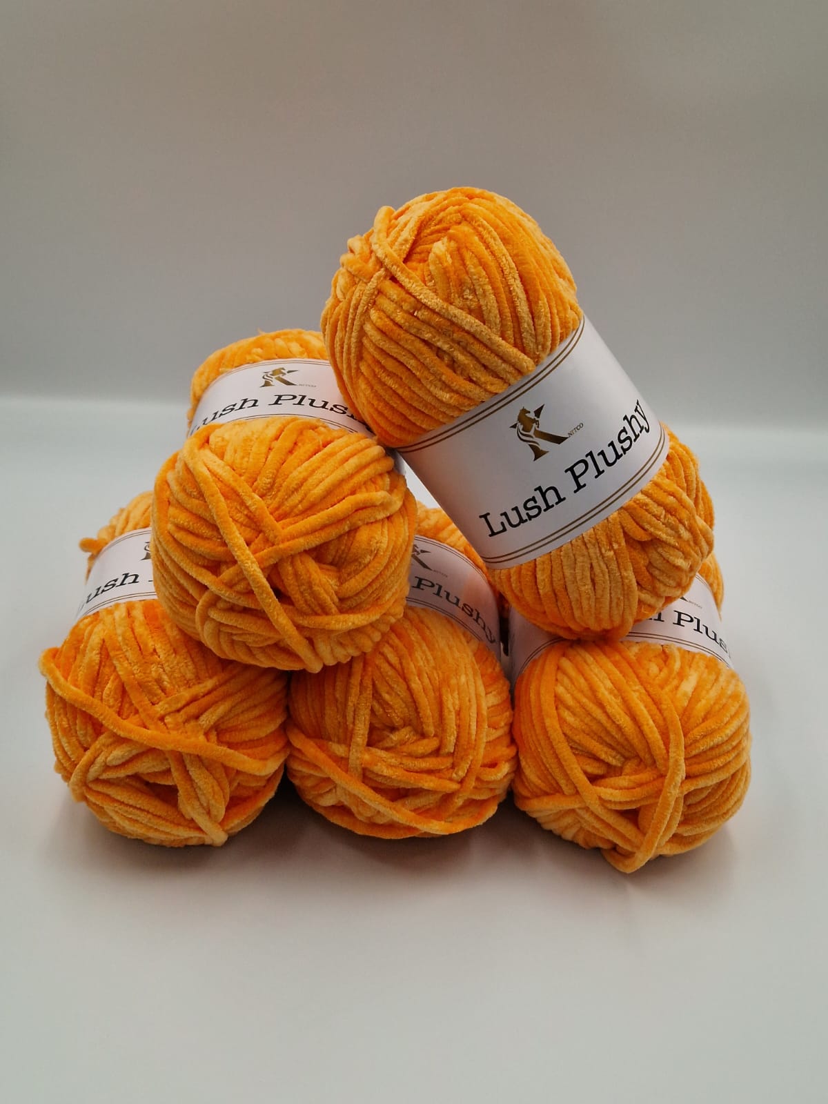 Knitco Lushy Plushy 5 x 100g - 100m - 100% Polyester Knitting Crochet Yarn