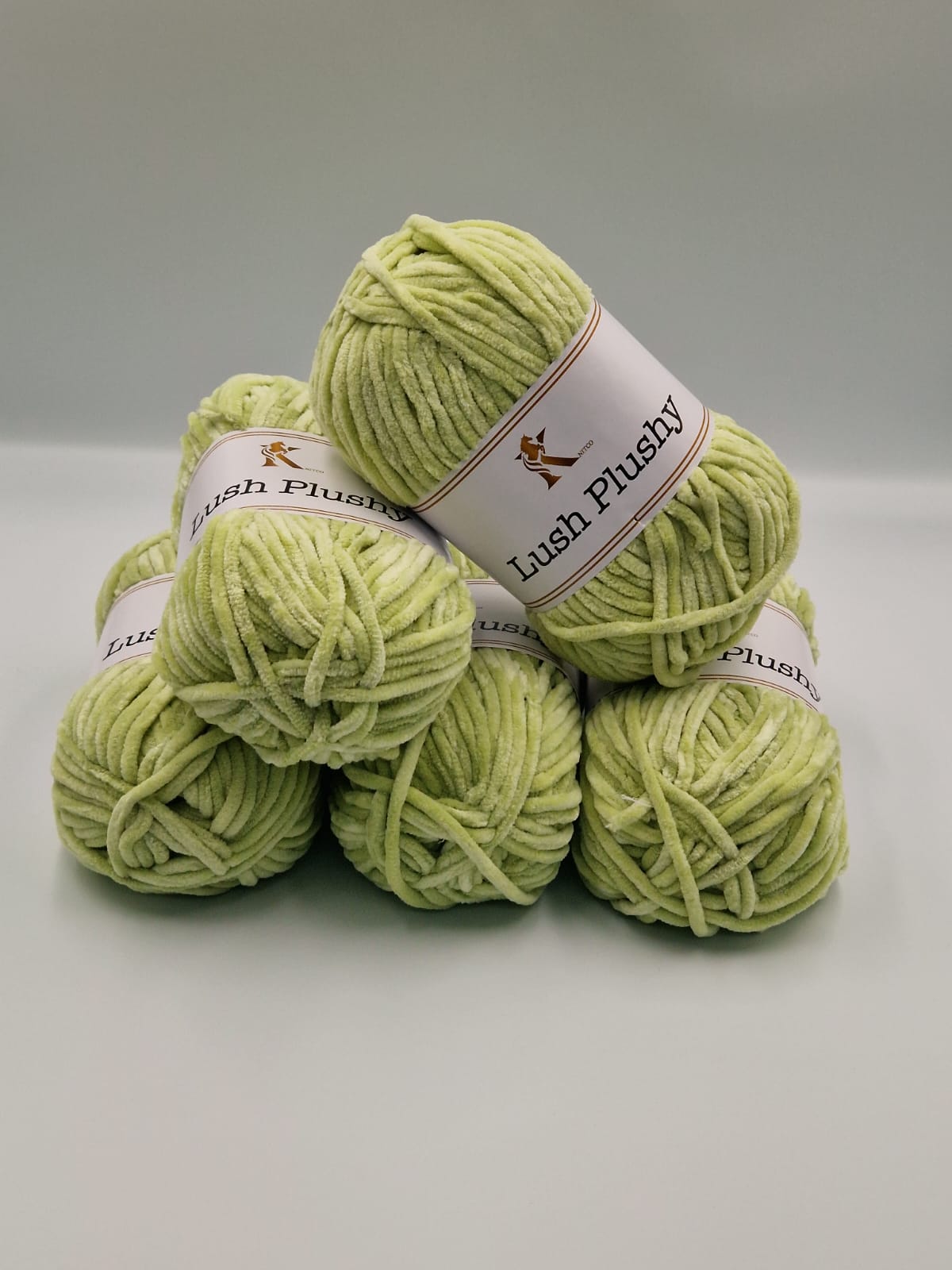 Knitco Lushy Plushy 5 x 100g - 100m - 100% Polyester Knitting Crochet Yarn