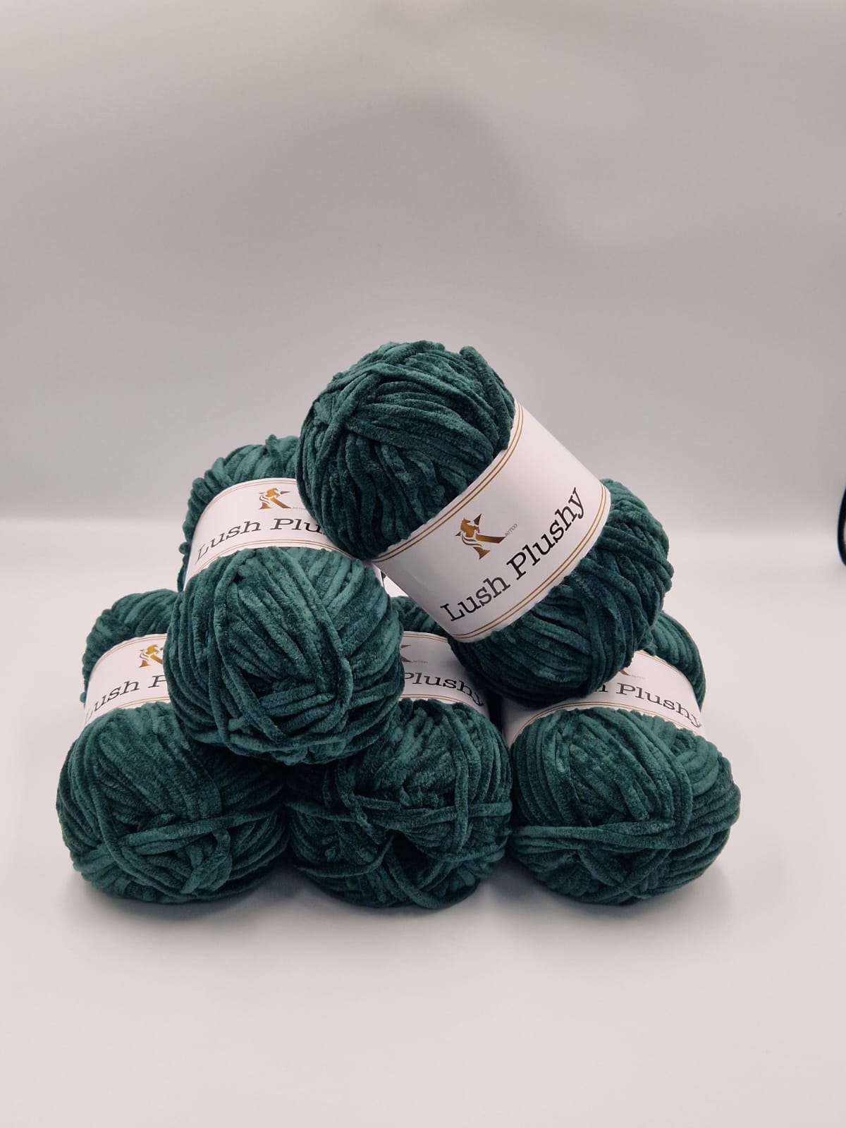 Knitco Lushy Plushy 5 x 100g - 100m - 100% Polyester Knitting Crochet Yarn