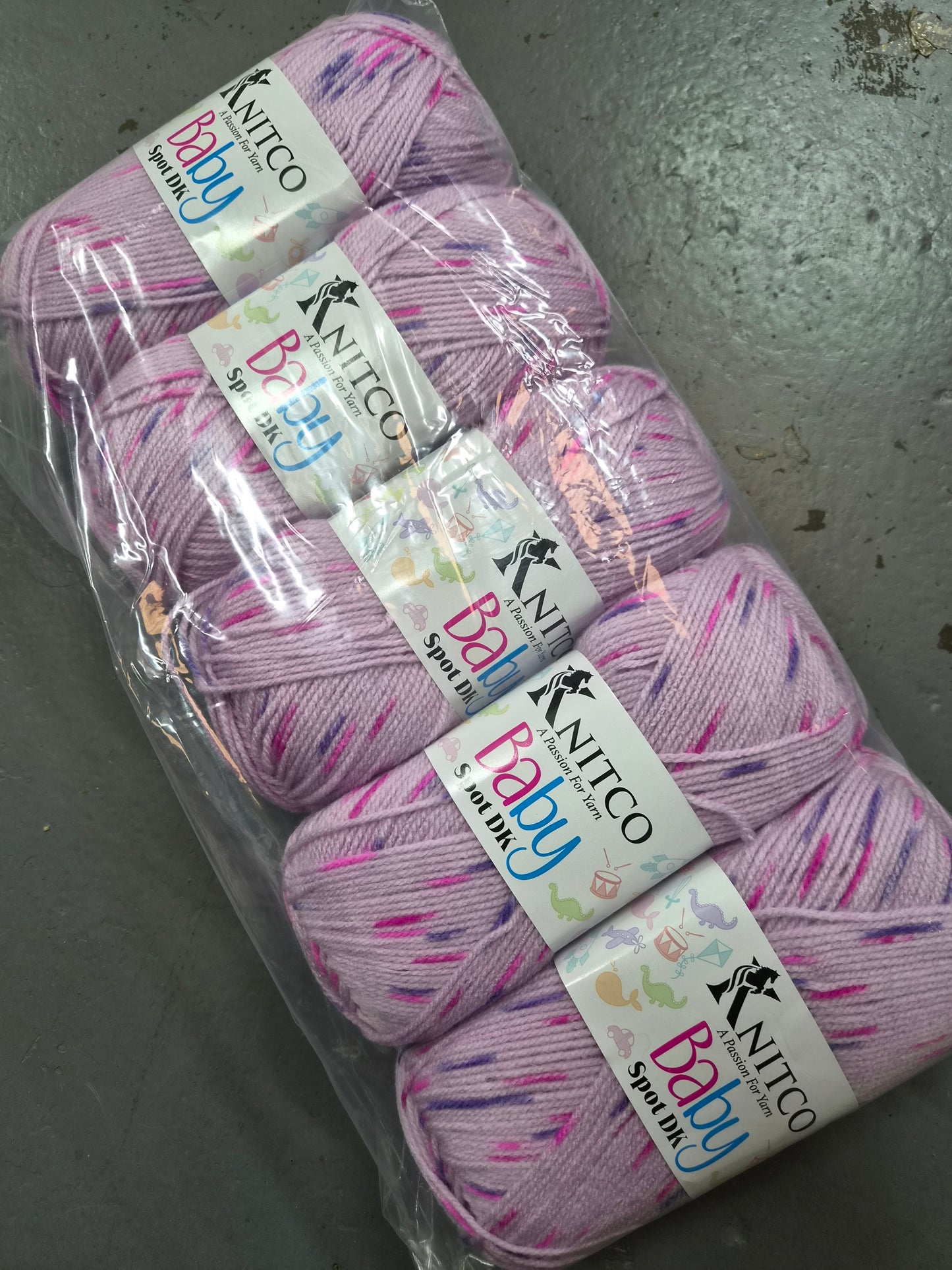 Knitco Baby Spot DK 5 x 100g - 300m - 100% Acrylic Knitting Crochet Yarn