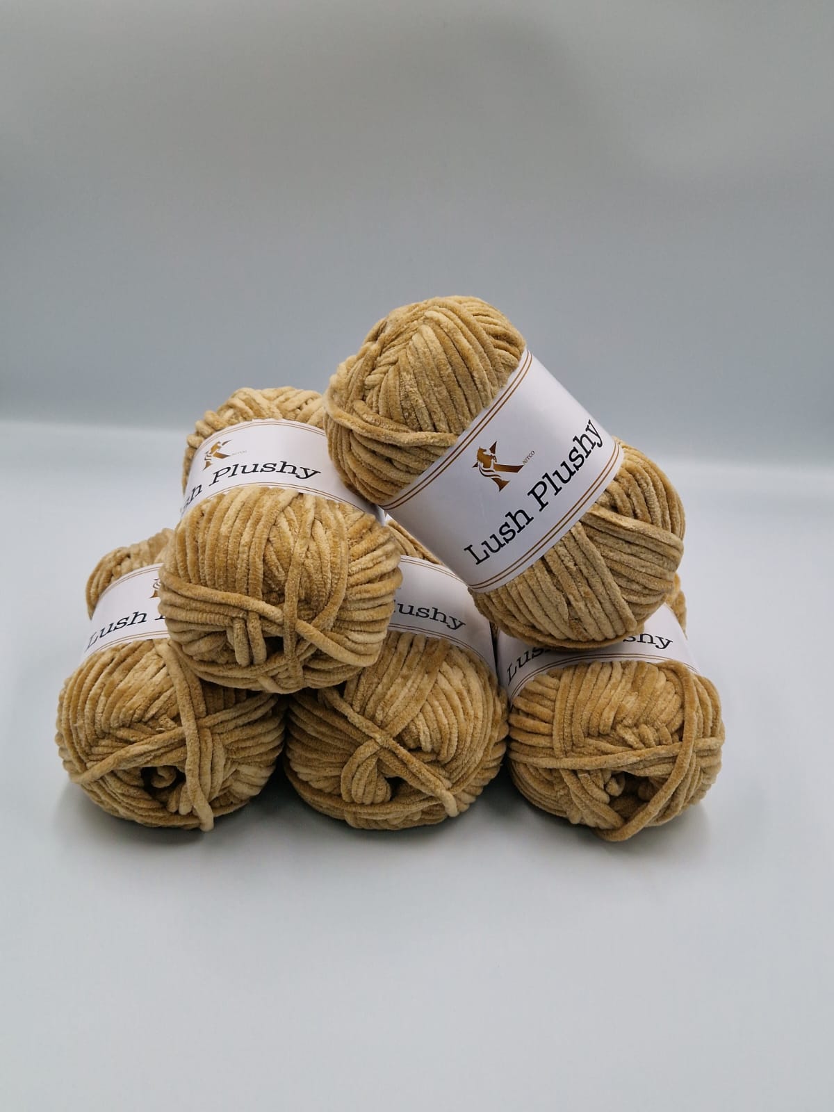 Knitco Lushy Plushy 5 x 100g - 100m - 100% Polyester Knitting Crochet Yarn