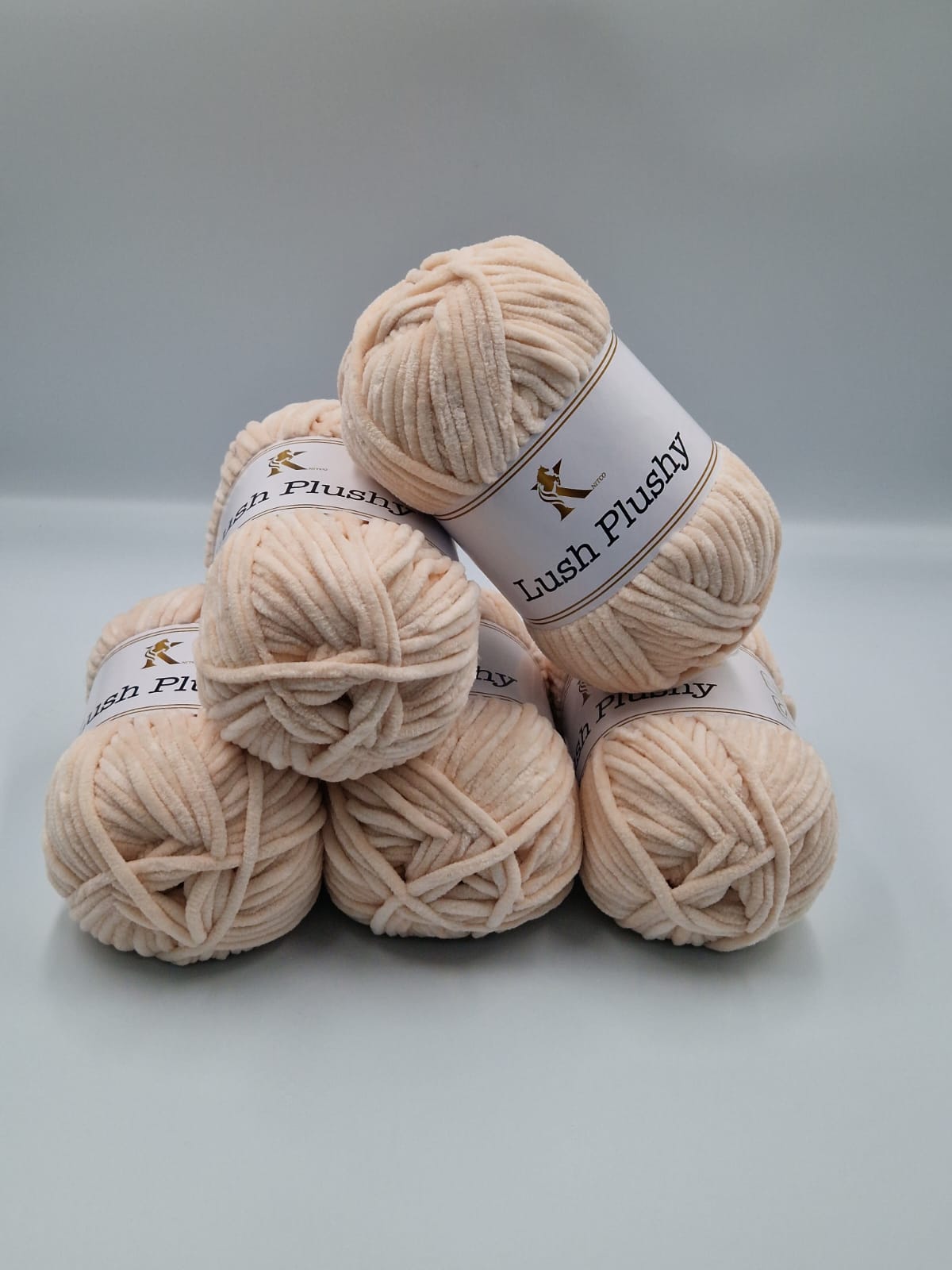 Knitco Lushy Plushy 5 x 100g - 100m - 100% Polyester Knitting Crochet Yarn