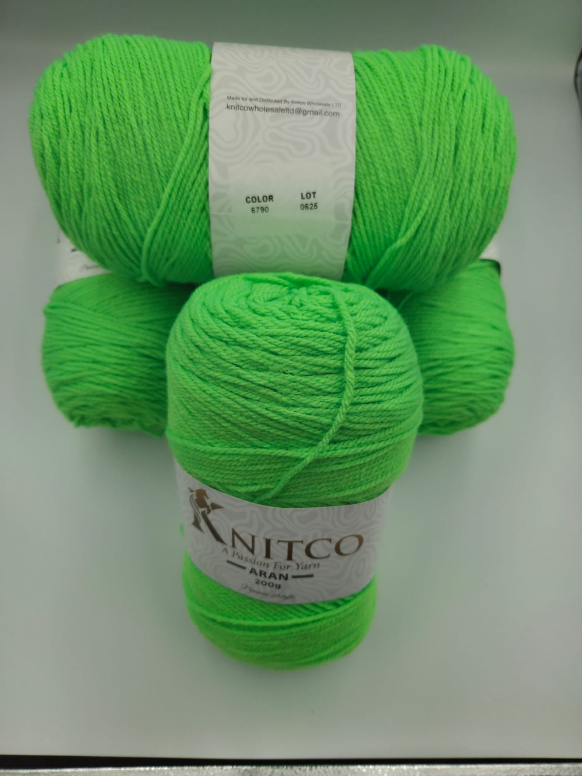 Knitco Aran Premium 5 x 200g - 420m - 100% Acylic Knitting Crochet Yarn