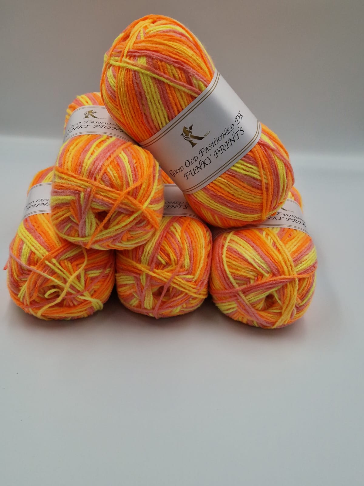 Knitco Good Old Fashioned Funky Prints DK 5 x 100g - 100% Acrylic Knitting Crochet Yarn