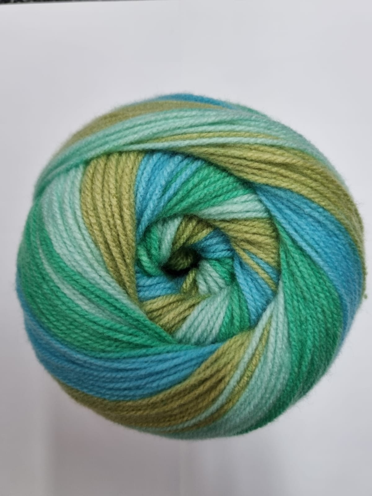 Knitco Northern Lights DK 1 x 150g - 410m - 100% Acrylic Knitting Crochet Yarn