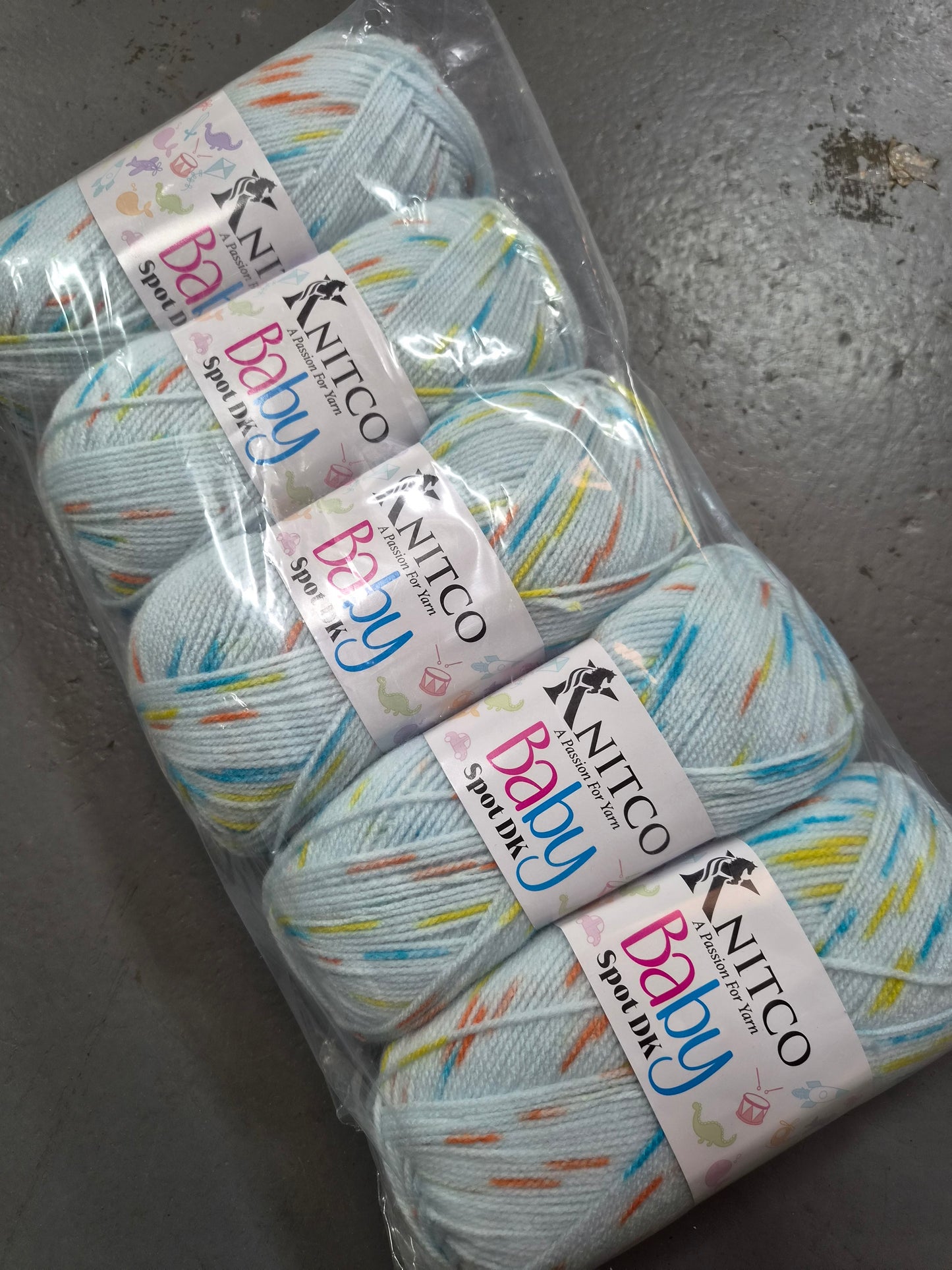 Knitco Baby Spot DK 5 x 100g - 300m - 100% Acrylic Knitting Crochet Yarn