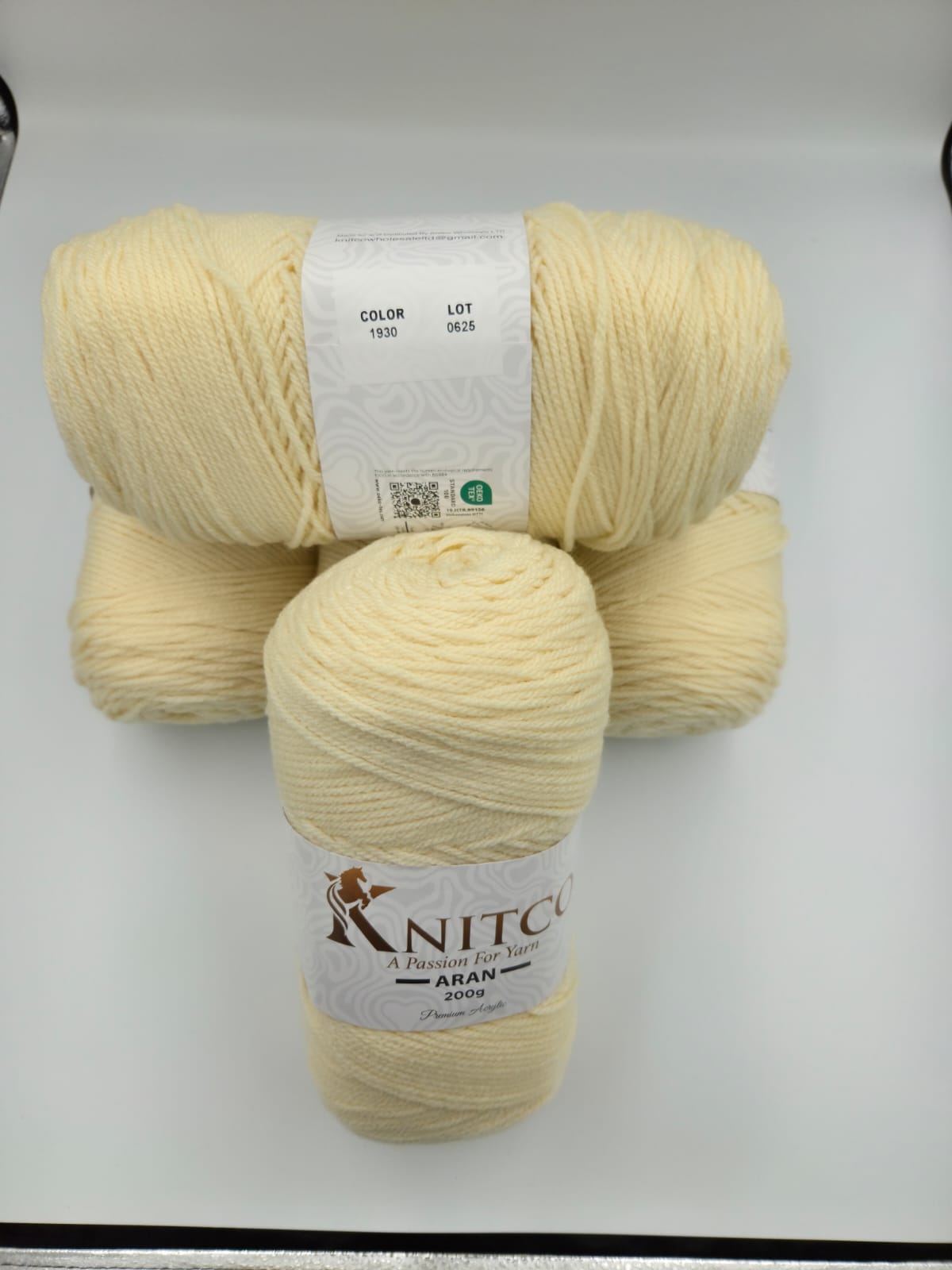 Knitco Aran Premium 5 x 200g - 420m - 100% Acylic Knitting Crochet Yarn