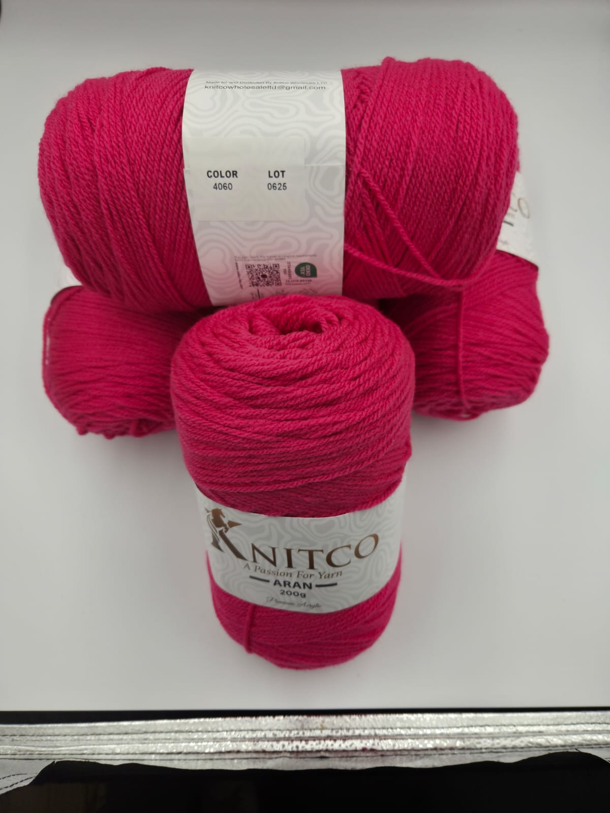 Knitco Aran Premium 5 x 200g - 420m - 100% Acylic Knitting Crochet Yarn