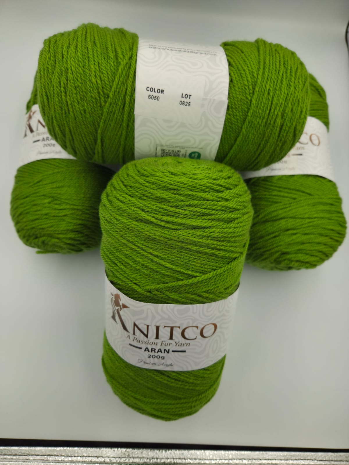 Knitco Aran Premium 5 x 200g - 420m - 100% Acylic Knitting Crochet Yarn