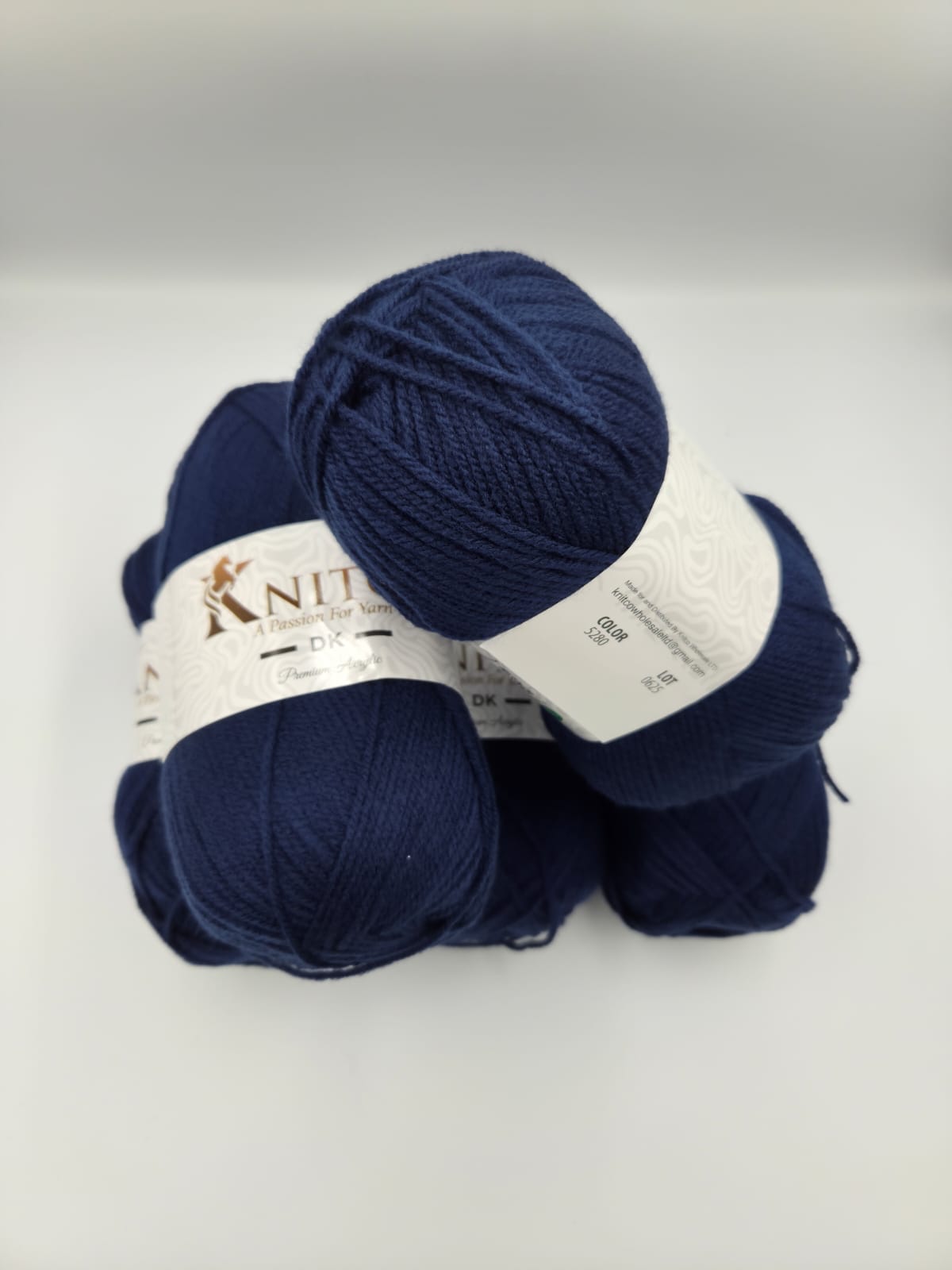 Knitco DK Premium 5 x 100g - 360m - 100% Acylic Knitting Crochet Yarn